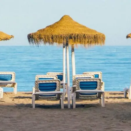Cosy With Seaviews, Pool Close To Beach. Apartment