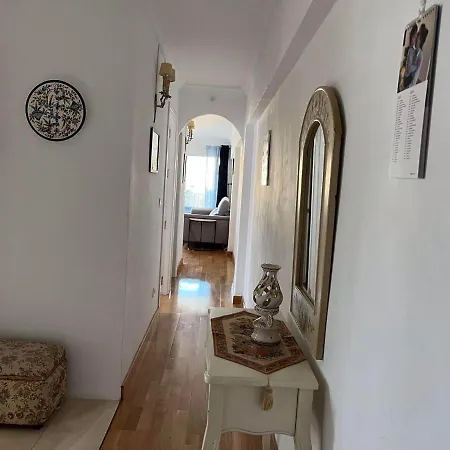 Cosy With Seaviews, Pool Close To Beach. Apartment *