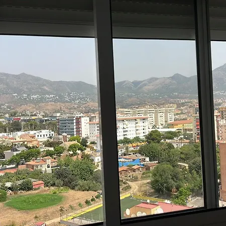 Cosy With Seaviews, Pool Close To Beach. * Fuengirola