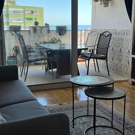 Cosy With Seaviews, Pool Close To Beach. Apartment Fuengirola