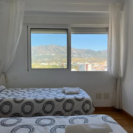 Cosy With Seaviews, Pool Close To Beach.