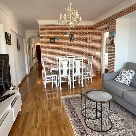 Apartment Cosy With Seaviews, Pool Close To Beach. Fuengirola